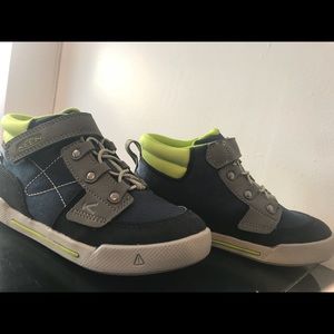 Keens kids warm winter boots